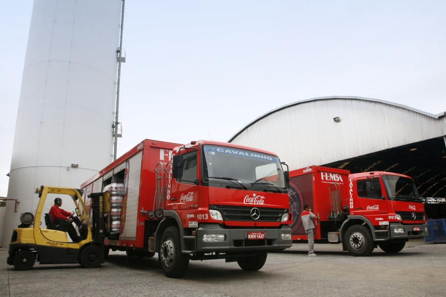  Mercedes-Benz Atego 1718 6x2 2008 года  (BR) (фото 2 из 4)